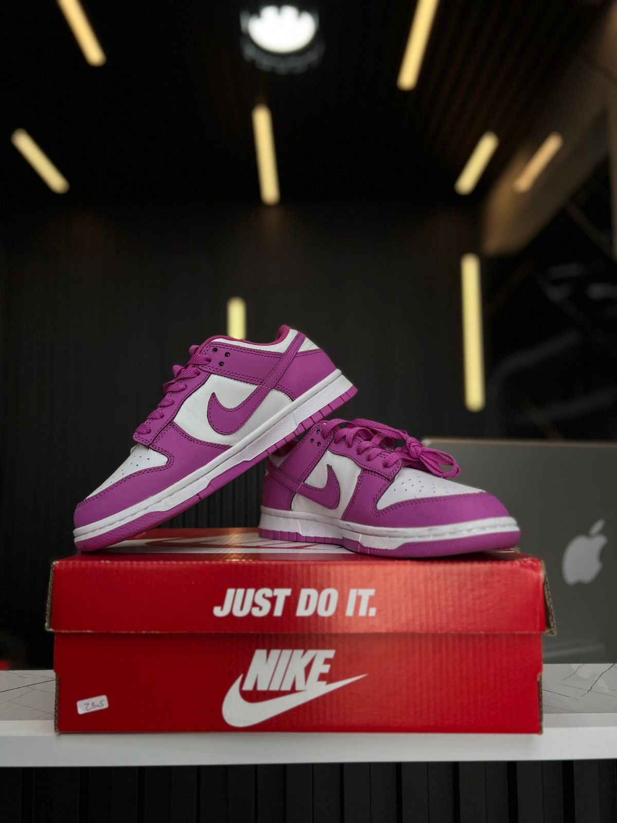 NK Dunk Low Fucsia G5
