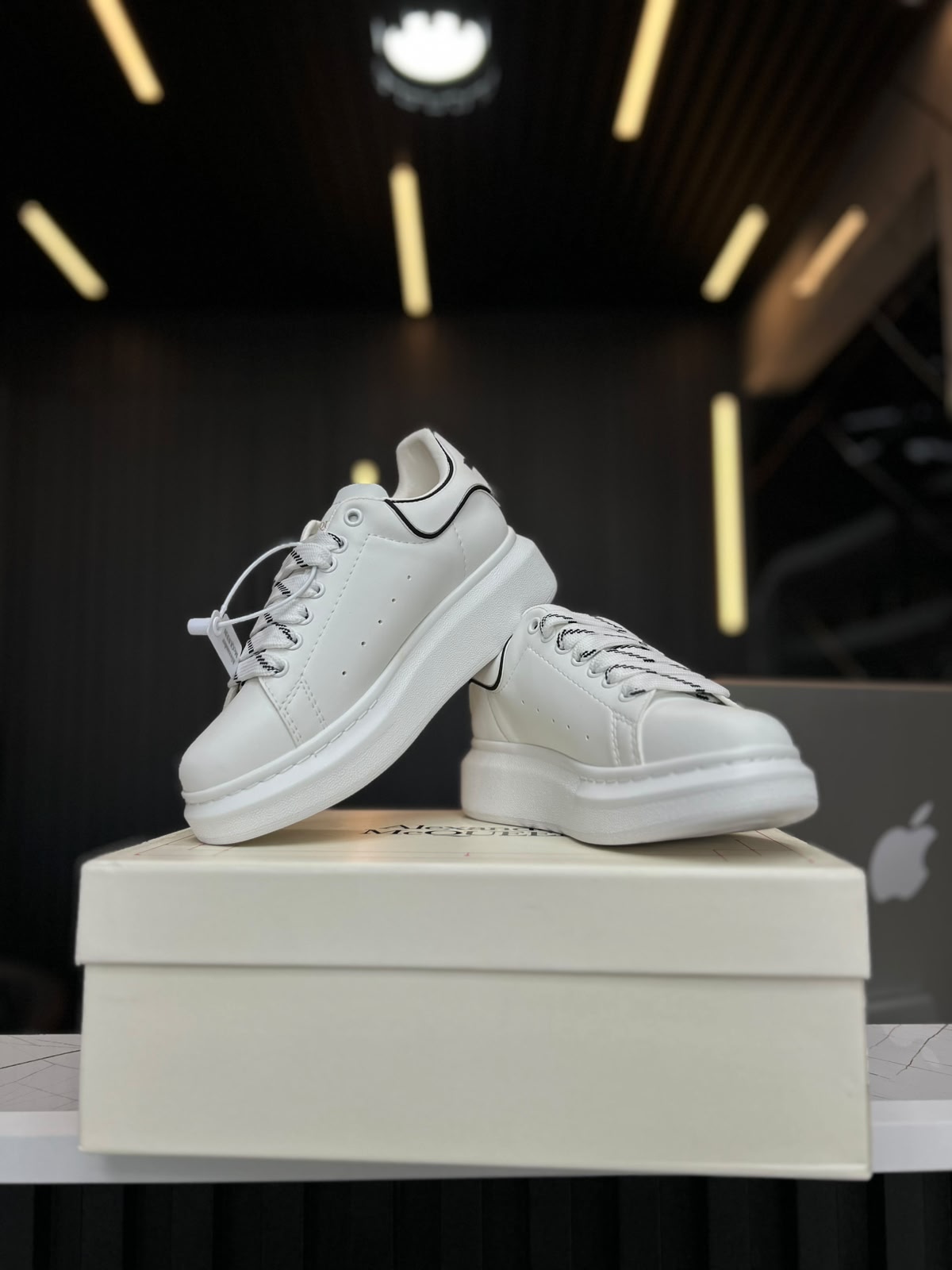 Alexander MC Oversized Blancos G5