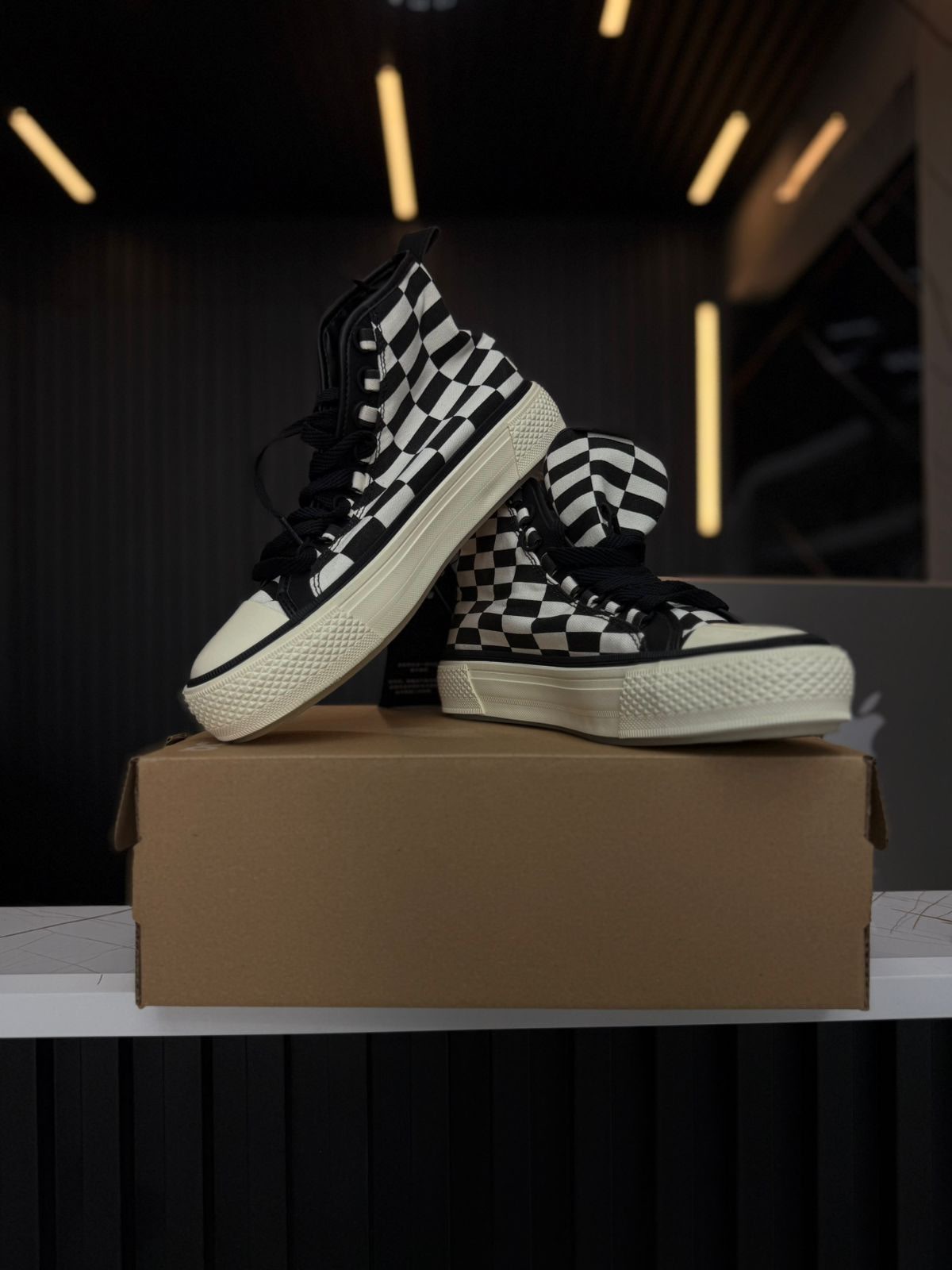 AMR Court Checked High Top G5