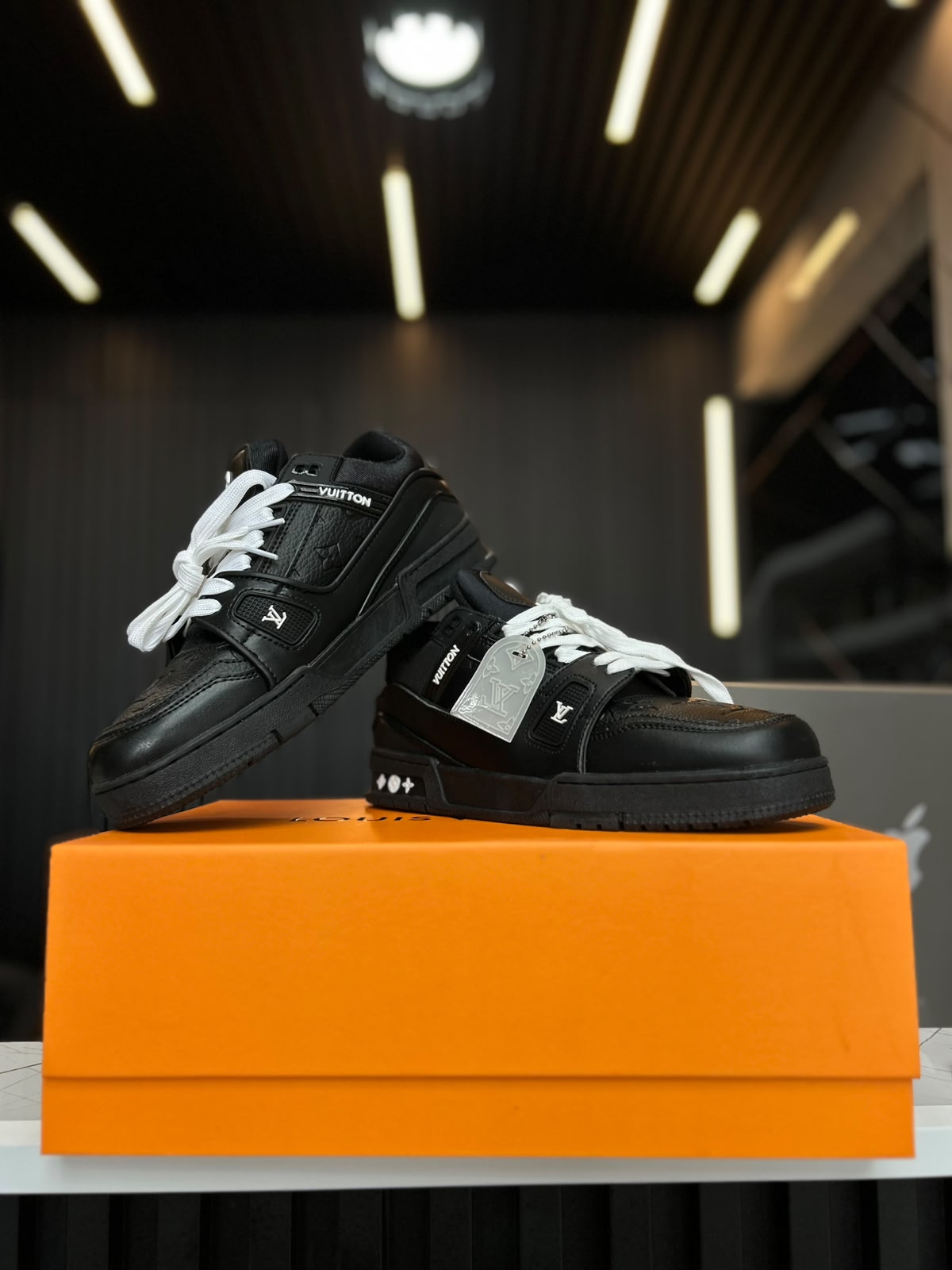 LV Trainer Negro G5